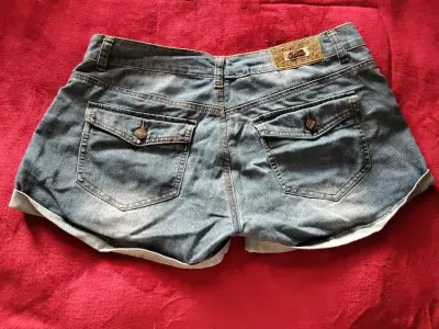 Shorts de mezclilla para mujer en buen estado - miniatura 2