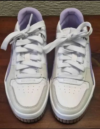 Zapatillas deportivas blancas y lilas Puma - miniatura 1