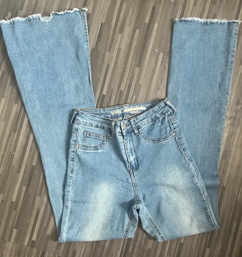 Jeans acampanados Sybilla Grace azul claro