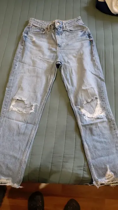 Jeans rasgados azul claro Zara para mujer - miniatura 1