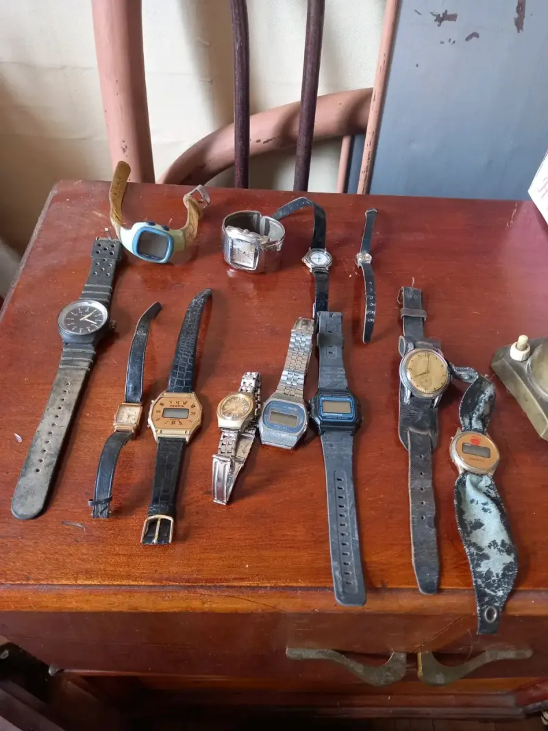 Lote de relojes vintage para reparación o repuestos - 1