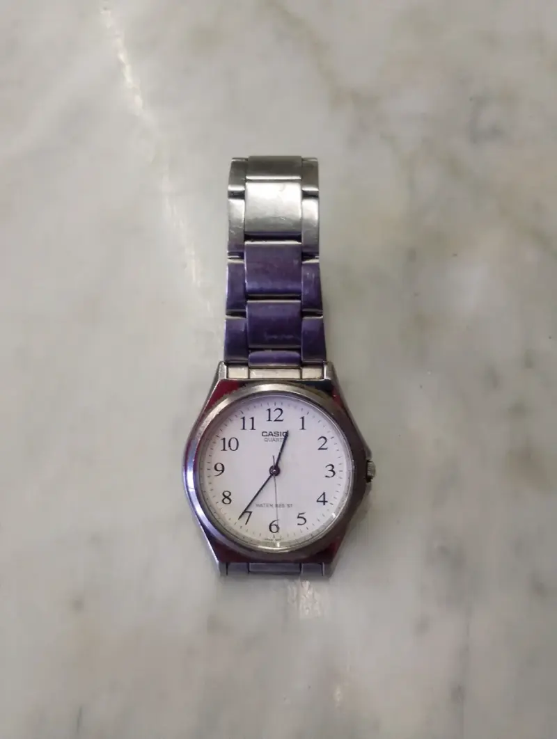 Collar de plata con cruz colgante y reloj - 2