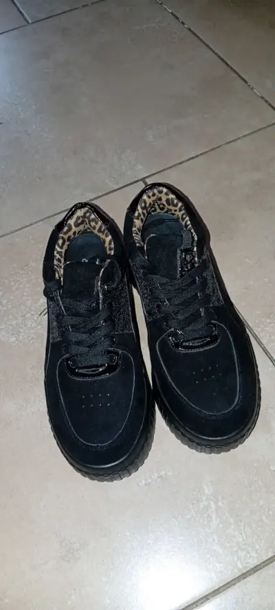 Zapatillas negras con interior animal print Gotta - miniatura 3