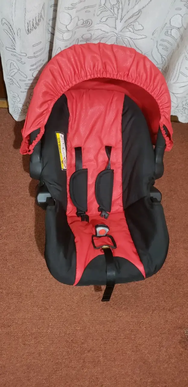 Coche de bebé rojo con silla de auto - 3