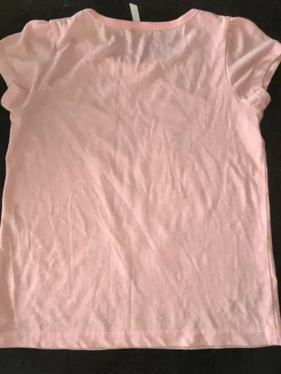 Polera infantil rosa con diseño de flamencos - miniatura 2