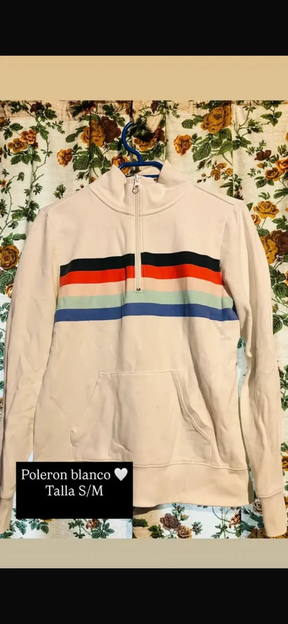 Polerón blanco con franjas de colores