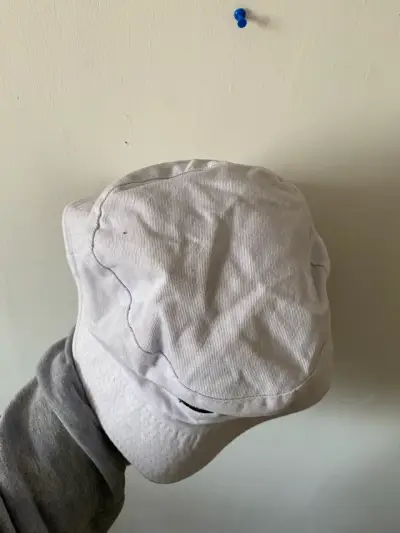 Sombrero bucket blanco con diseño - miniatura 3