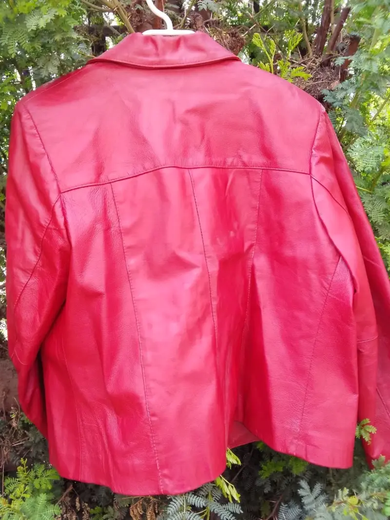 Chaqueta de cuero natural roja para mujer - 3