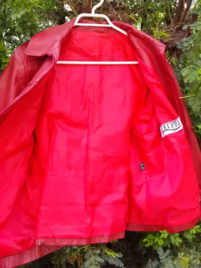 Chaqueta de cuero  natural roja para mujer - miniatura 5