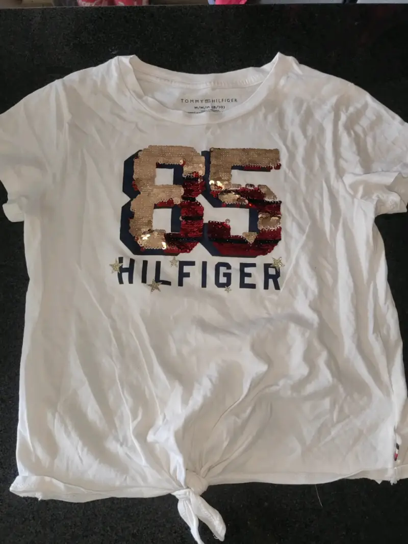 Polera Tommy Hilfiger con lentejuelas - 1