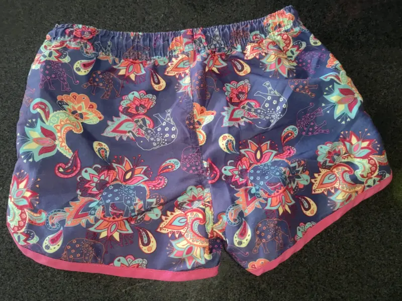 Shorts deportivos con estampado floral - 2