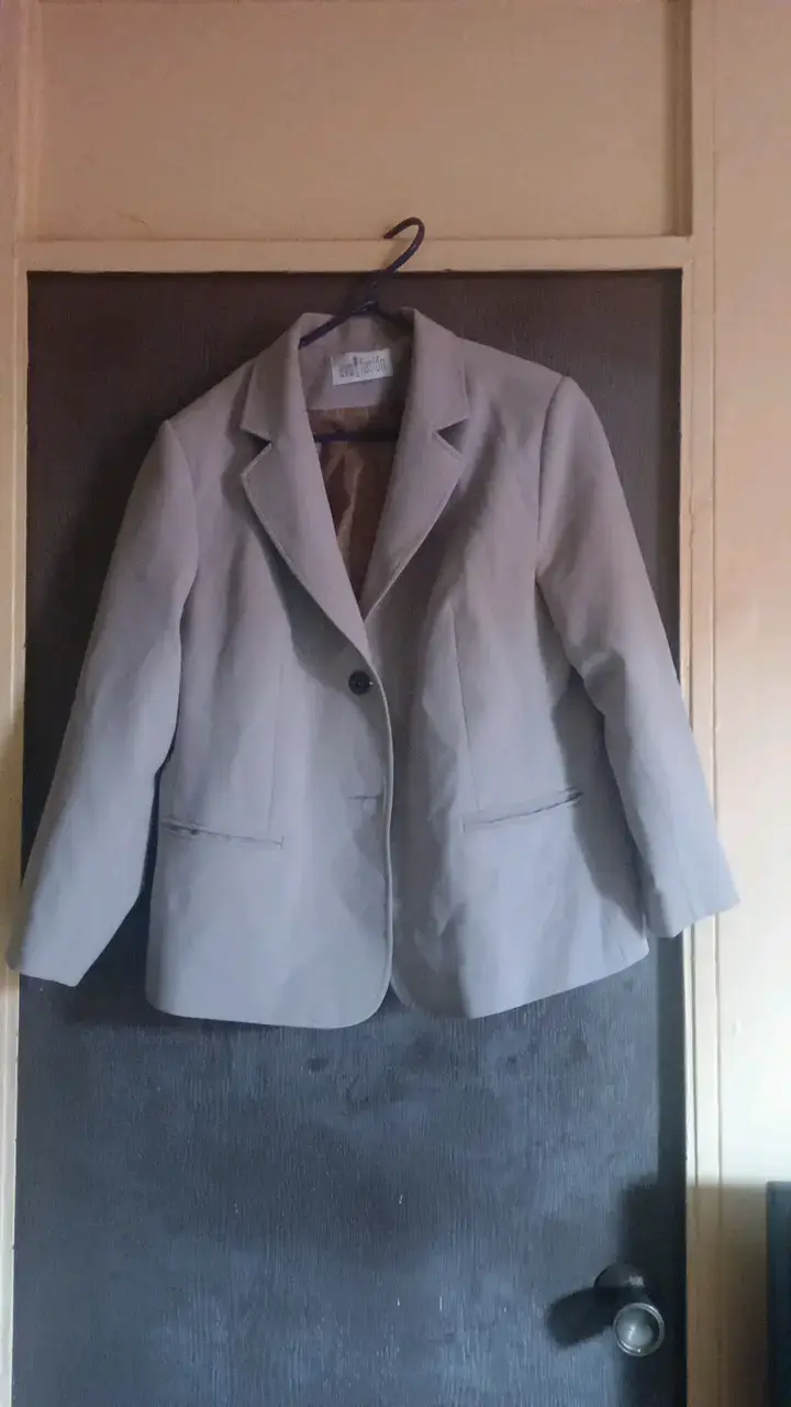 Blazer being para mujer en buen estado - 1