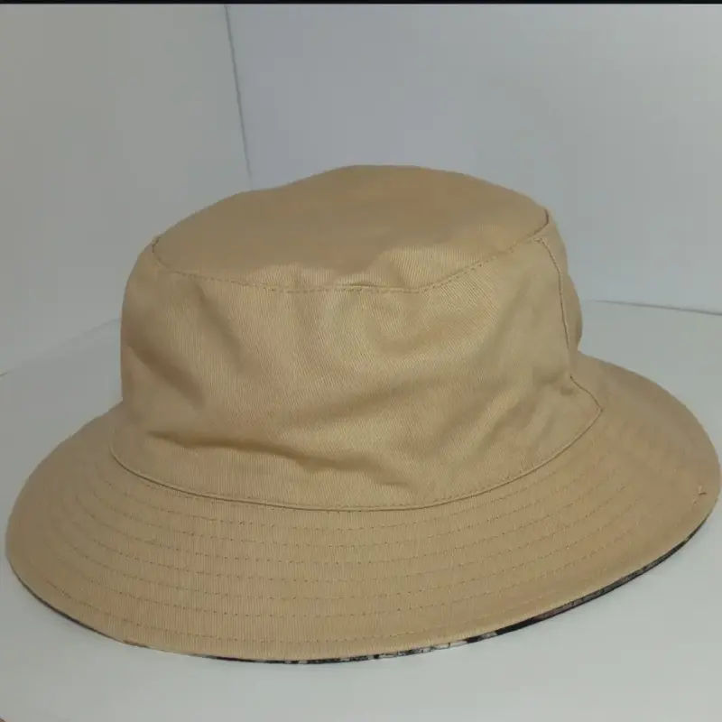 Sombrero reversible; beige mate y diseño de hojas - 2