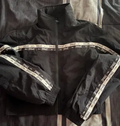 Chaqueta deportiva negra Everlast para mujer - miniatura 1