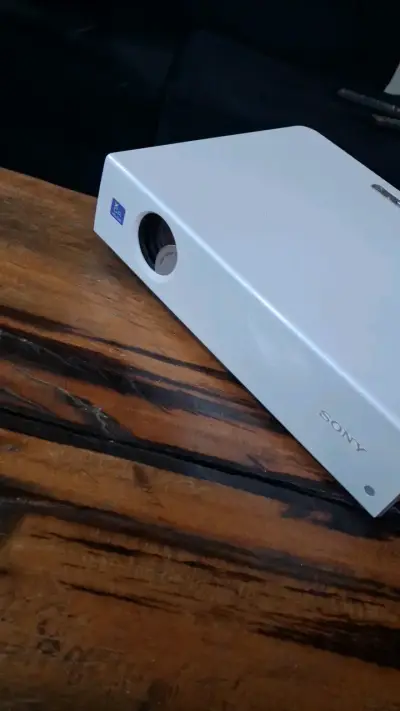 Proyector Sony blanco en buen estado - miniatura 4