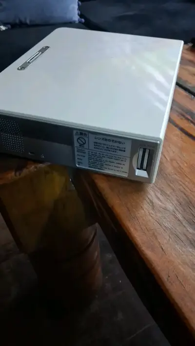 Proyector Sony blanco en buen estado - miniatura 5