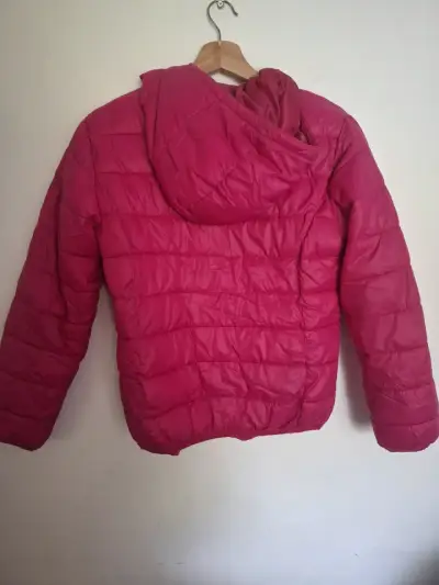Chaqueta acolchada rosada para niña - miniatura 3
