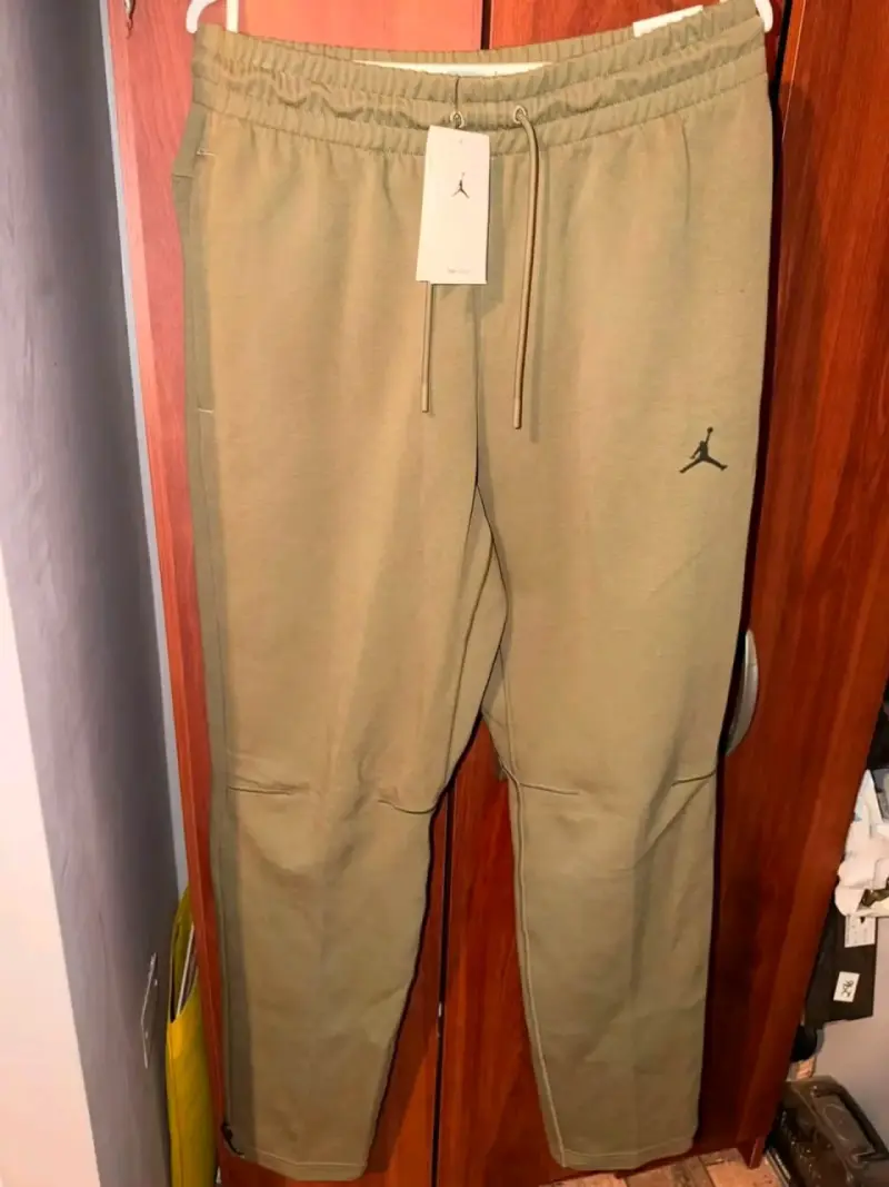 Pantalones deportivos Jordan para hombre color beige - 1