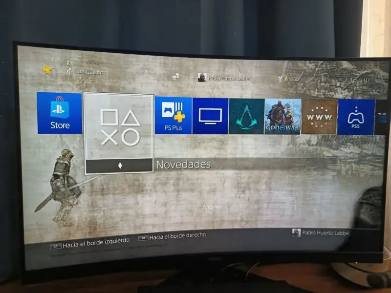 PS4 PRO con 4 juegos y cargador para mandos - 5