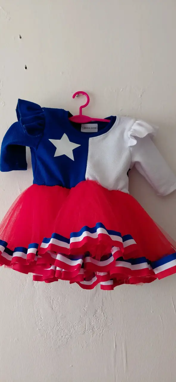 Vestido de niña con diseño bandera chilena