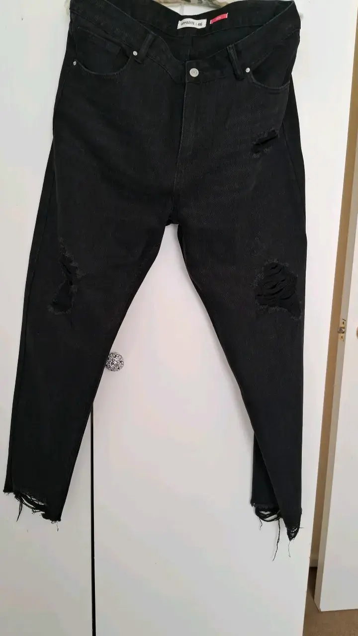 Jeans negros rotos mom mujer talla 46