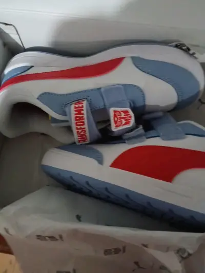 Zapatillas infantiles Puma Transformers blancas y rojas - miniatura 2