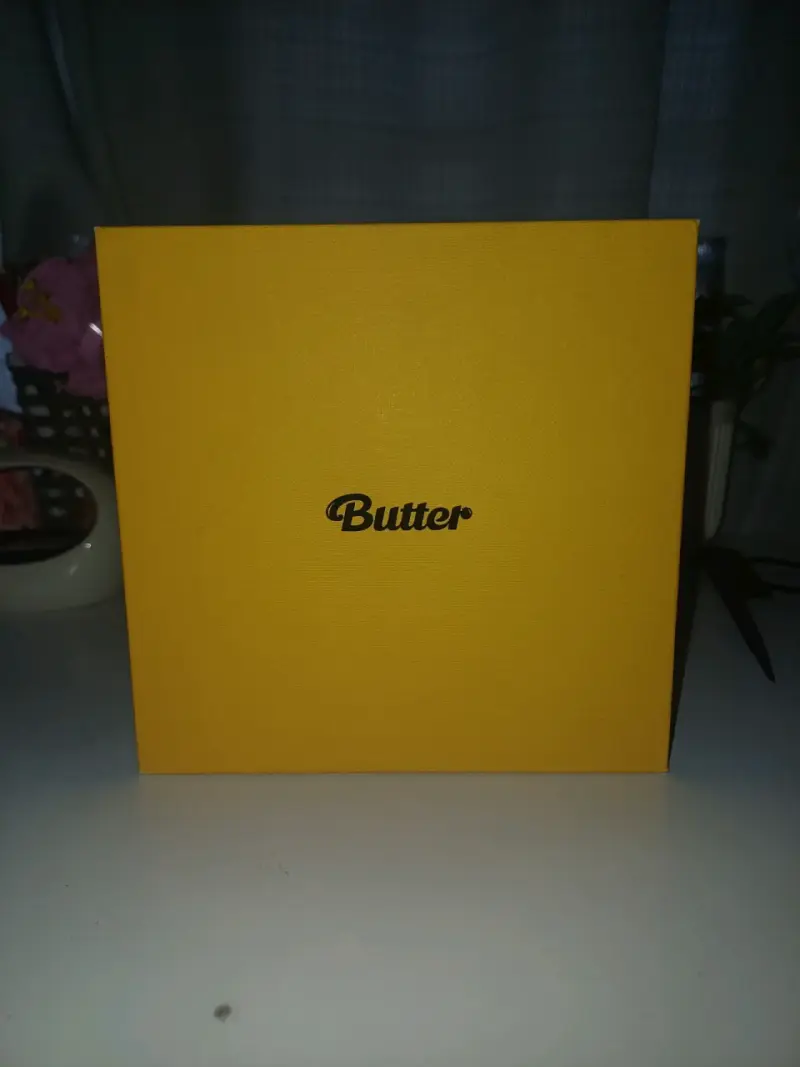 Álbum Butter vrs CREAM de BTS, sin photocard - 1