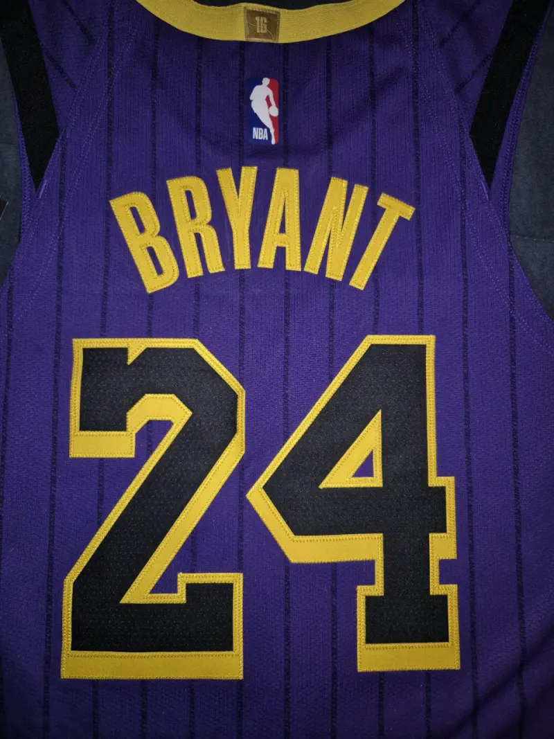 NBA Los Angeles Lakers Kobe Bryant 24 - 3