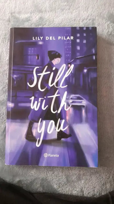 Libro 'Still With You' de Lily Del Pilar - miniatura 1