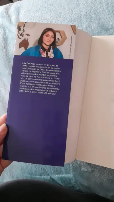 Libro 'Still With You' de Lily Del Pilar - miniatura 3