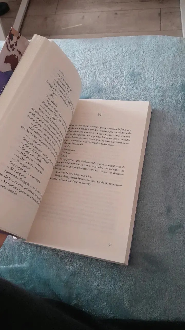 Libro 'Still With Me' de Lily Del Pilar - 4
