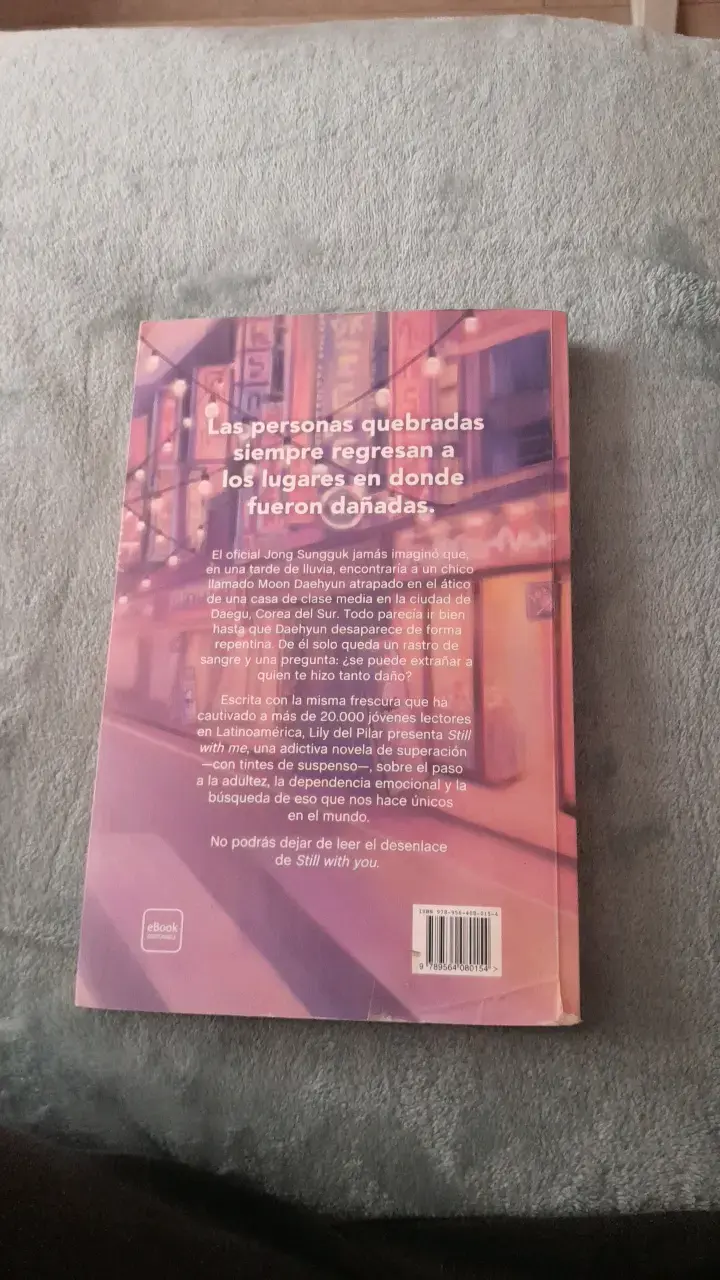 Libro 'Still With Me' de Lily Del Pilar - 5