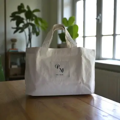 Bolsa de lona repelente al agua con diseño artesanal - miniatura 3