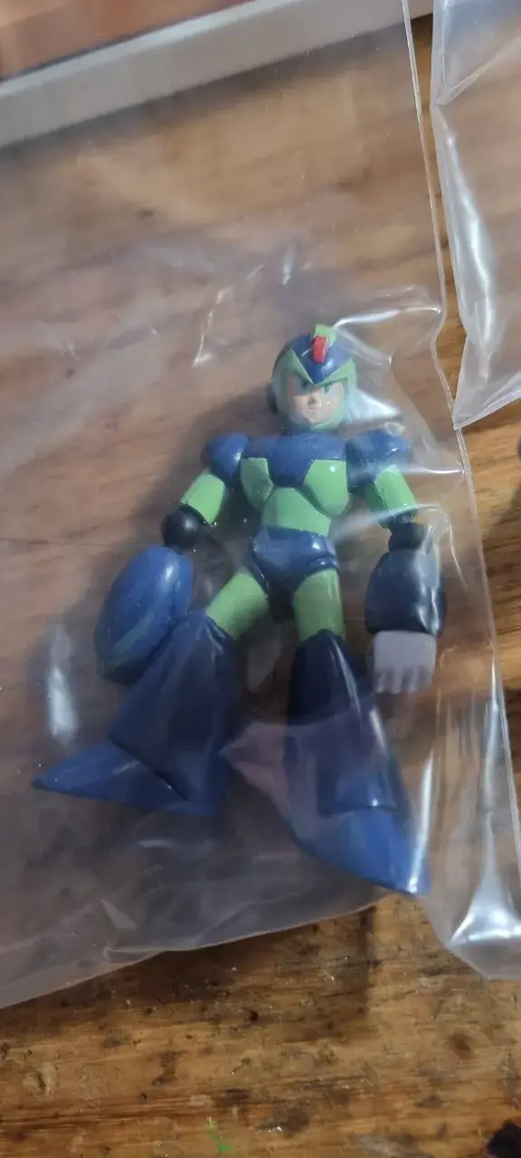 Figura de acción Mega Man y Zero con espada Gacha - 2