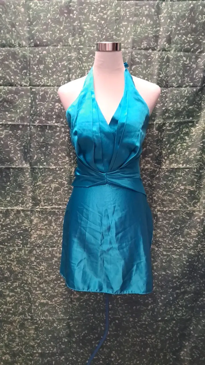 Vestido azul turquesa con escote halter - 1