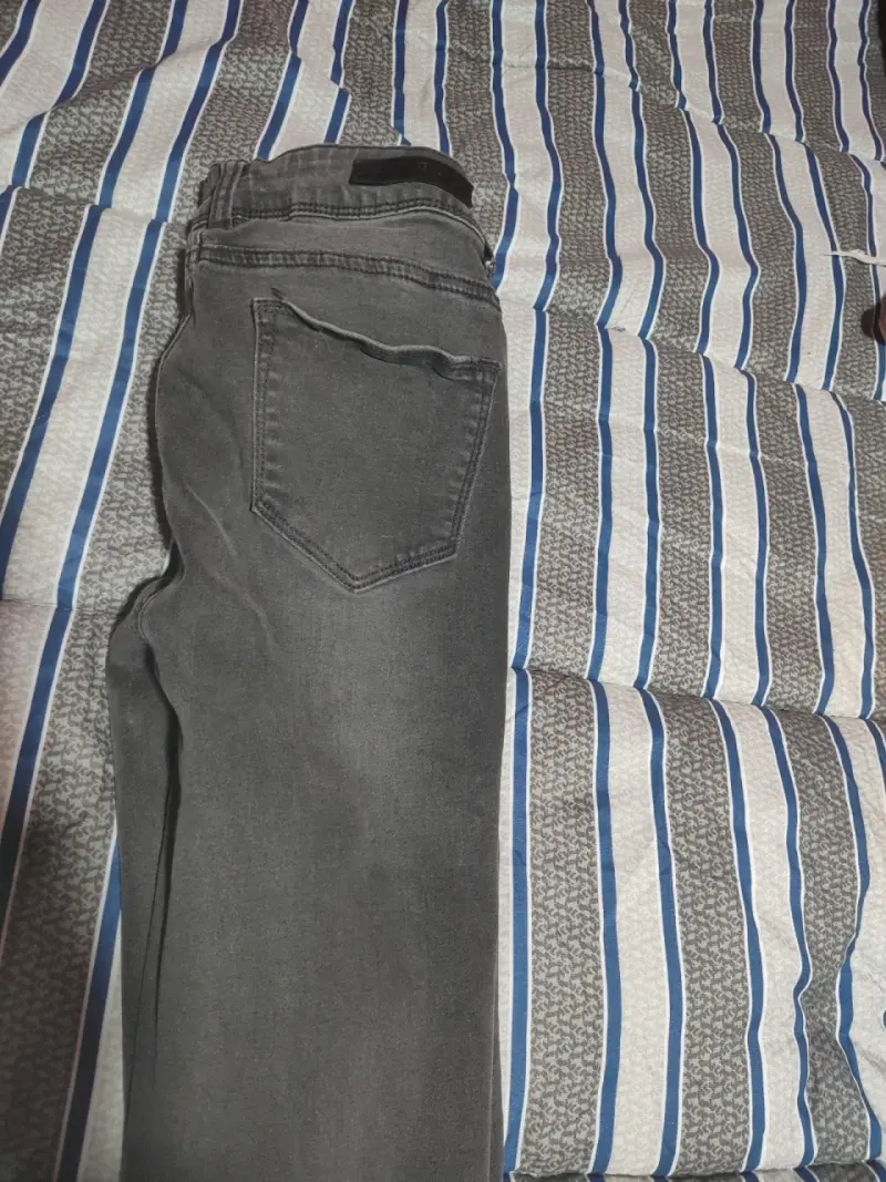 Jeans ajustados gris oscuro para mujer - 2