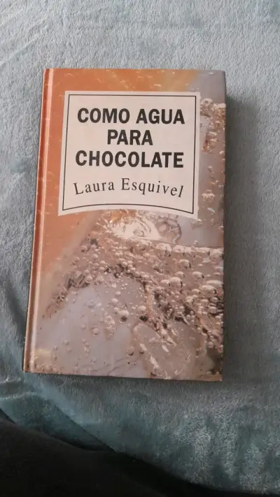 Libro 'Como Agua Para Chocolate' de Laura Esquivel - miniatura 1