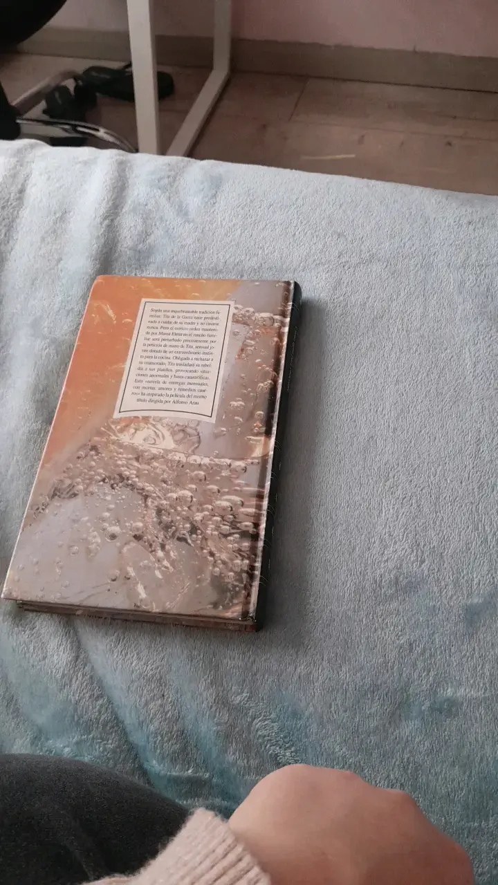 Libro 'Como Agua Para Chocolate' de Laura Esquivel - 5