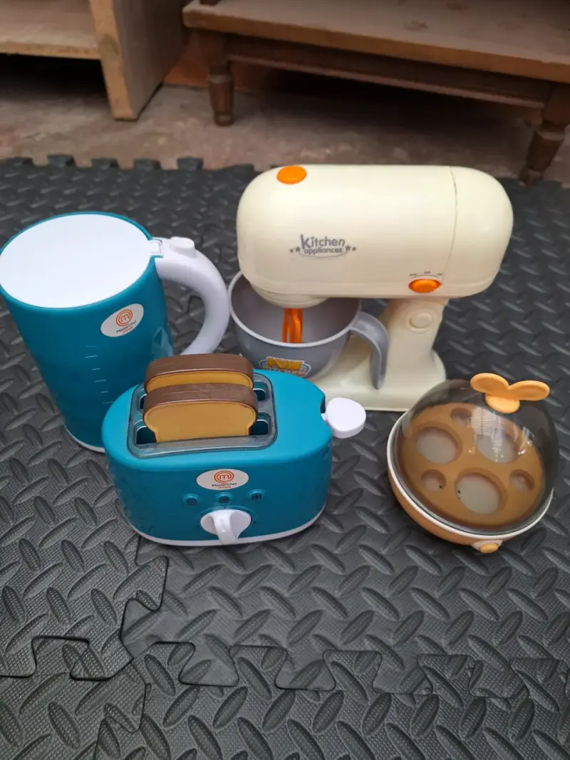 Set de juguetes de cocina MasterChef y otros - 1