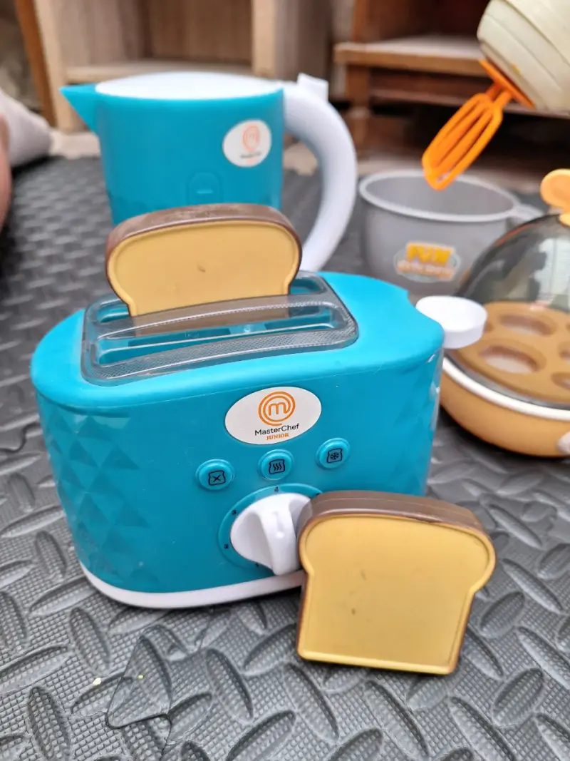 Set de juguetes de cocina MasterChef y otros - 4