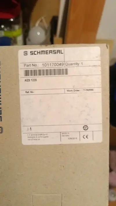 Relé de seguridad Schmersal AES 1235 - miniatura 1