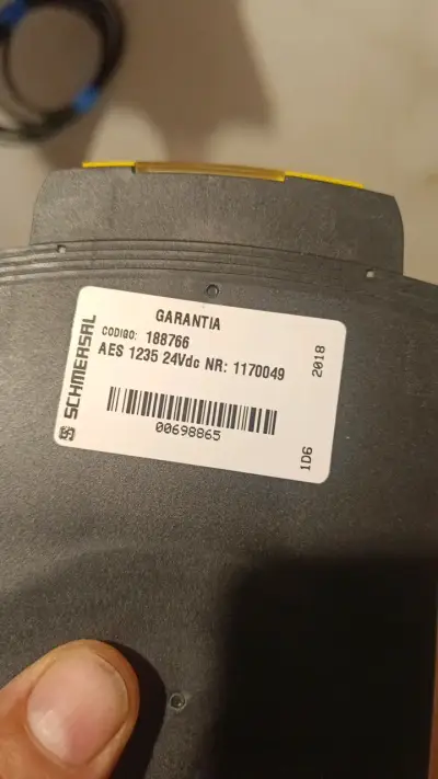 Relé de seguridad Schmersal AES 1235 - miniatura 2