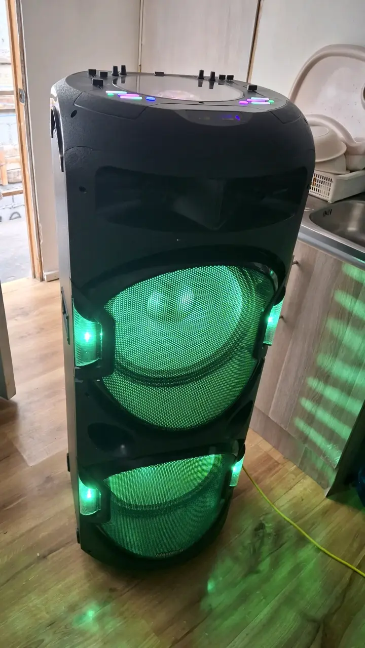 Parlante Master-G con luces LED - 4