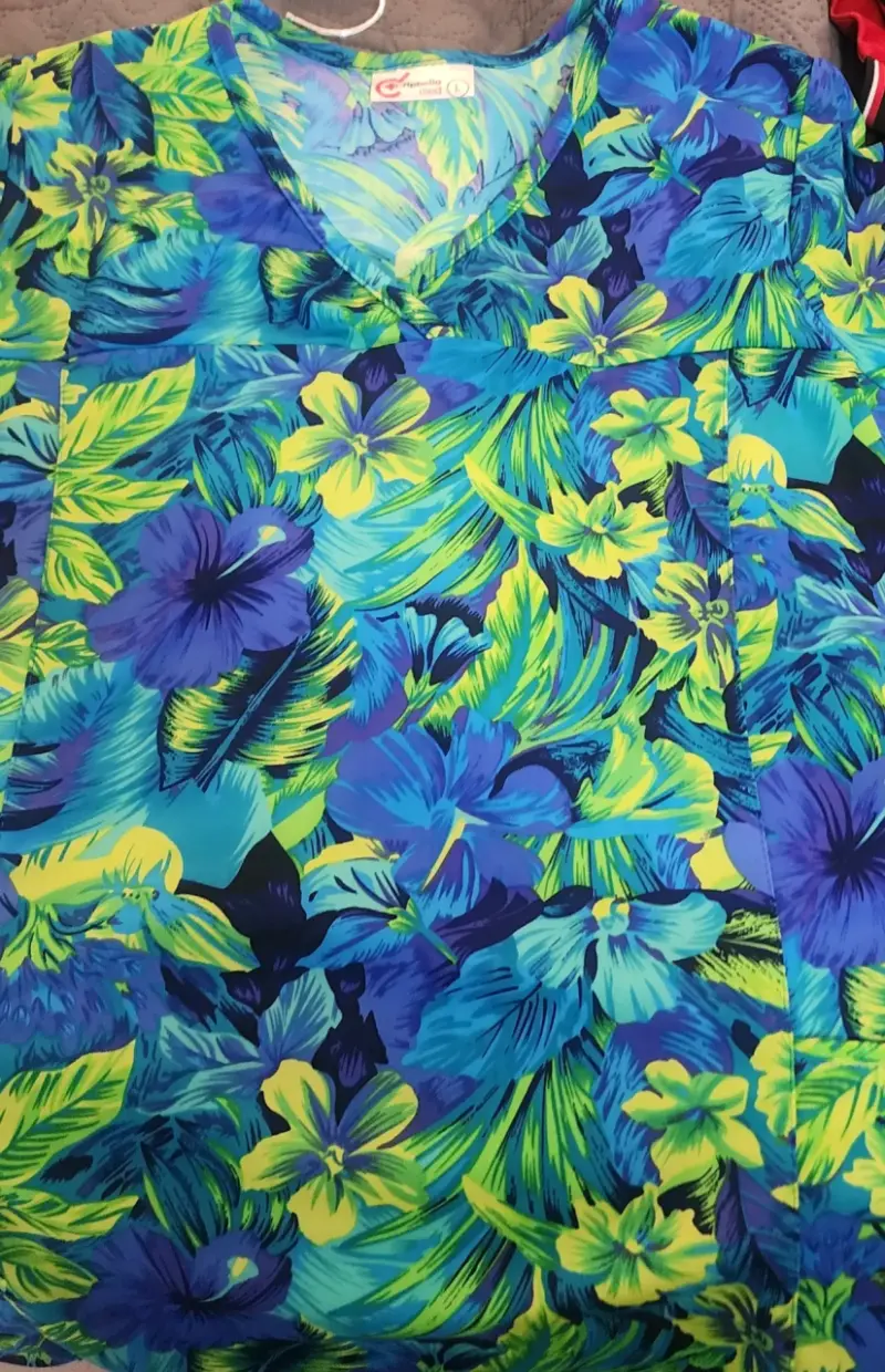 Blusa estampada floral colorida talla L