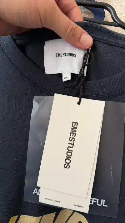 Polera manga larga EME Studios negra XXL - miniatura 2