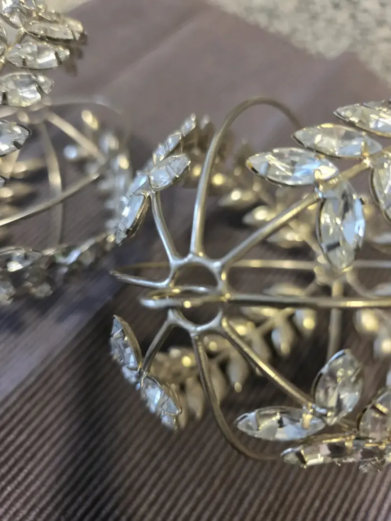 Elegantes borlas decorativas con cristales incrust - 4