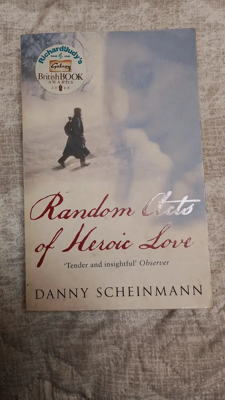 Libro Random Acts of Heroic Love de - 1