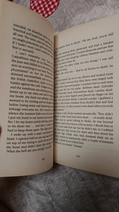 Libro Random Acts of Heroic Love de - miniatura 4