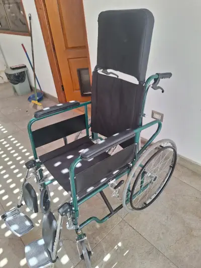Silla de ruedas neurológica reclinable y plegable - miniatura 1
