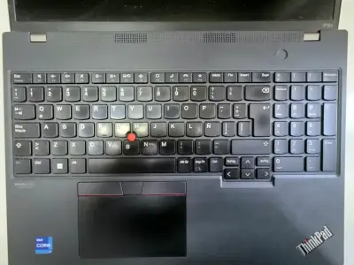 Laptop Lenovo ThinkPad P16s Intel Core i7 32GB RAM - miniatura 1